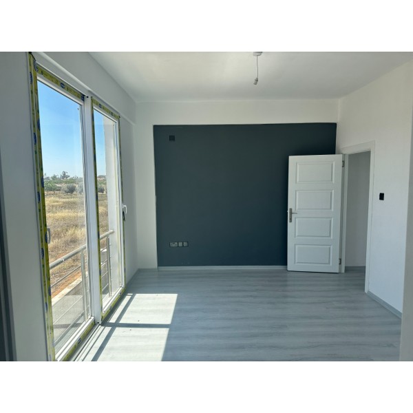 120 Net Kullanım Alanlı Kısa Katlı Site İçi Kiralık Ek Resim